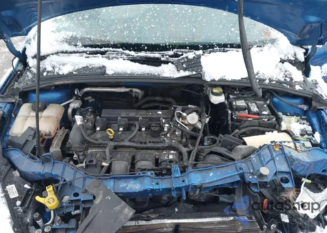 2018 Ford Focus Titanium from USA, damaged, VIN 1FADP3J21JL325941